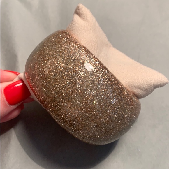 Gold metal cuff bracelet - Picture 1 of 3